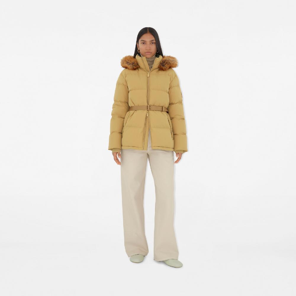 Burberry Abrigo de plumas corto en nailonPrecio 1.590 00 € Precios de Black Friday