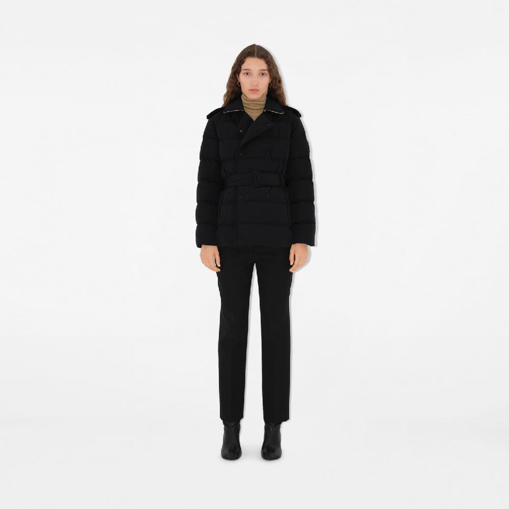 Burberry Abrigo de plumas corto en nailonPrecio 1.290 00 € En oferta