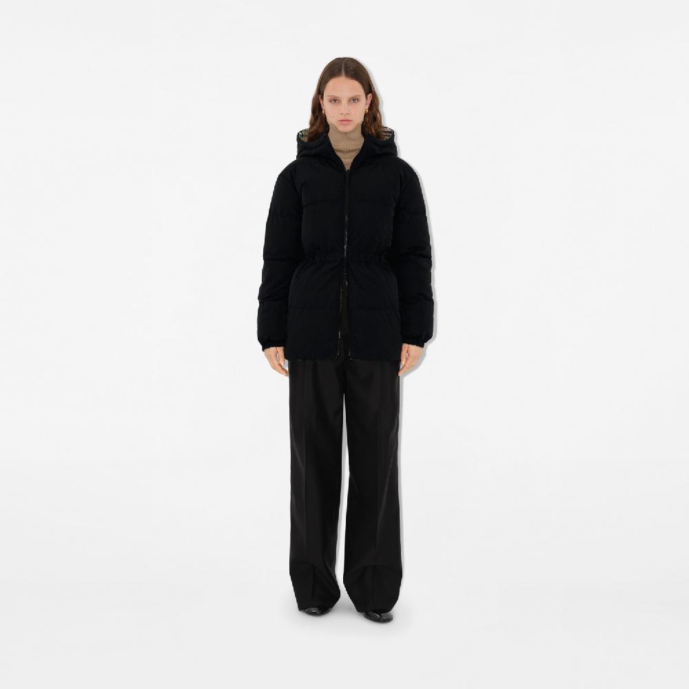Burberry Chaqueta de plumas reversible en nailon CheckPrecio 1.790 00 € Ofertas de temporada