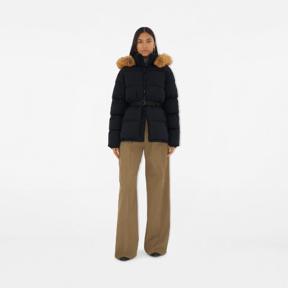 Burberry Abrigo de plumas corto en nailonPrecio 1.590 00 € Ofertas especiales