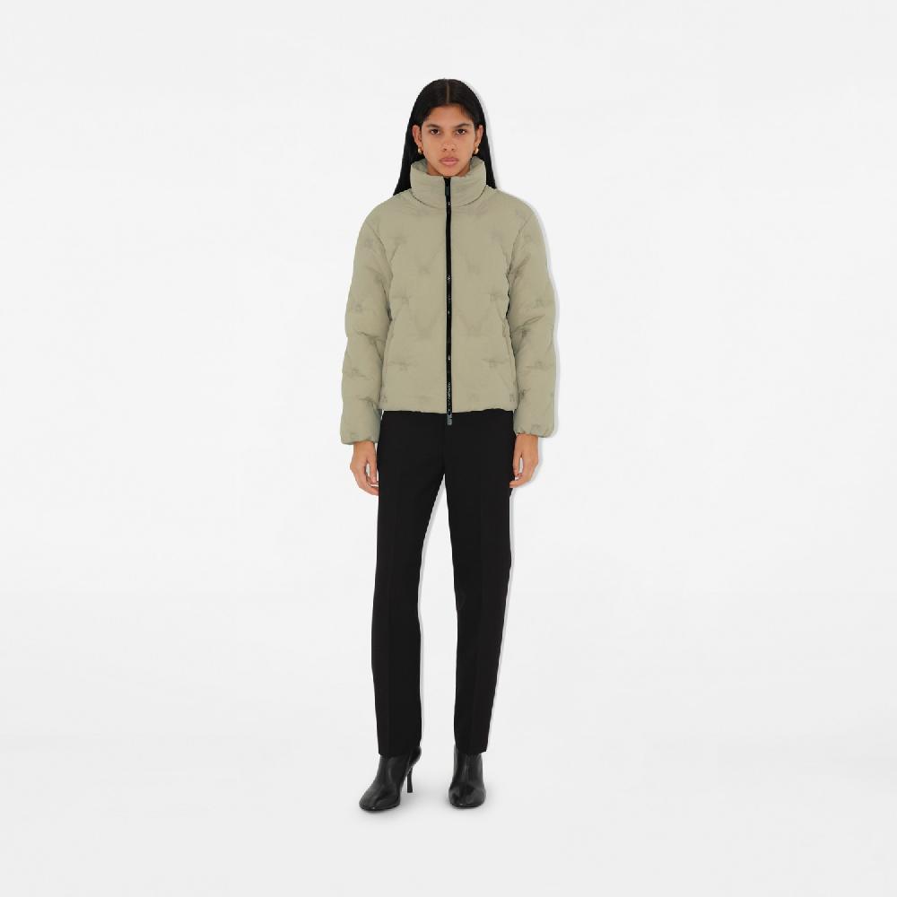 Burberry Chaqueta en nailon acolchado con EKDPrecio 1.890 00 € Grandes ahorros
