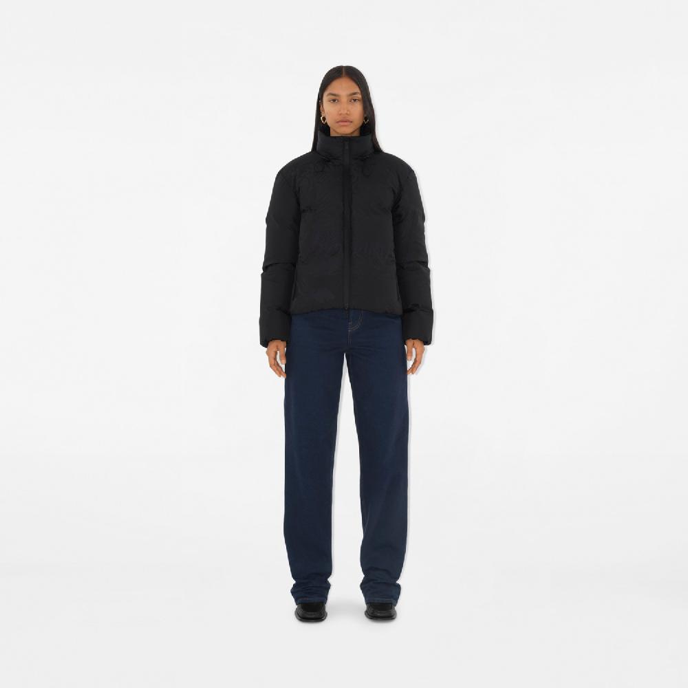 Burberry Chaqueta de plumas en nailon con EKDPrecio 2.090 00 € Rebajas de fin de temporada