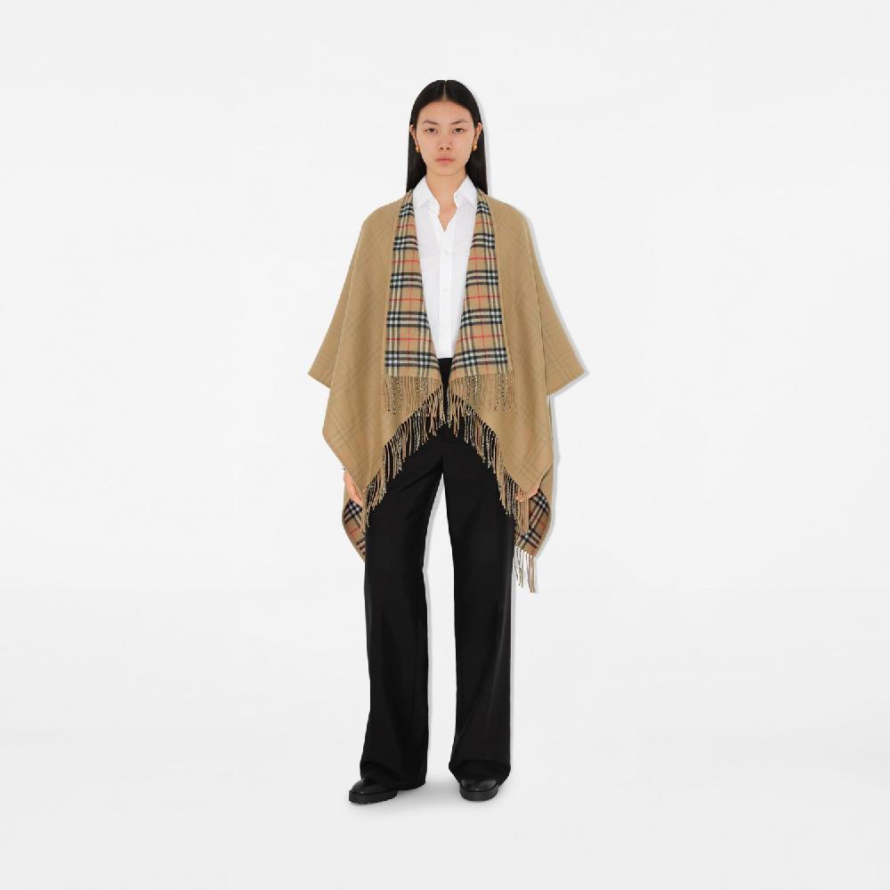 Burberry Capa reversible en lana CheckPrecio 890 00 € En oferta