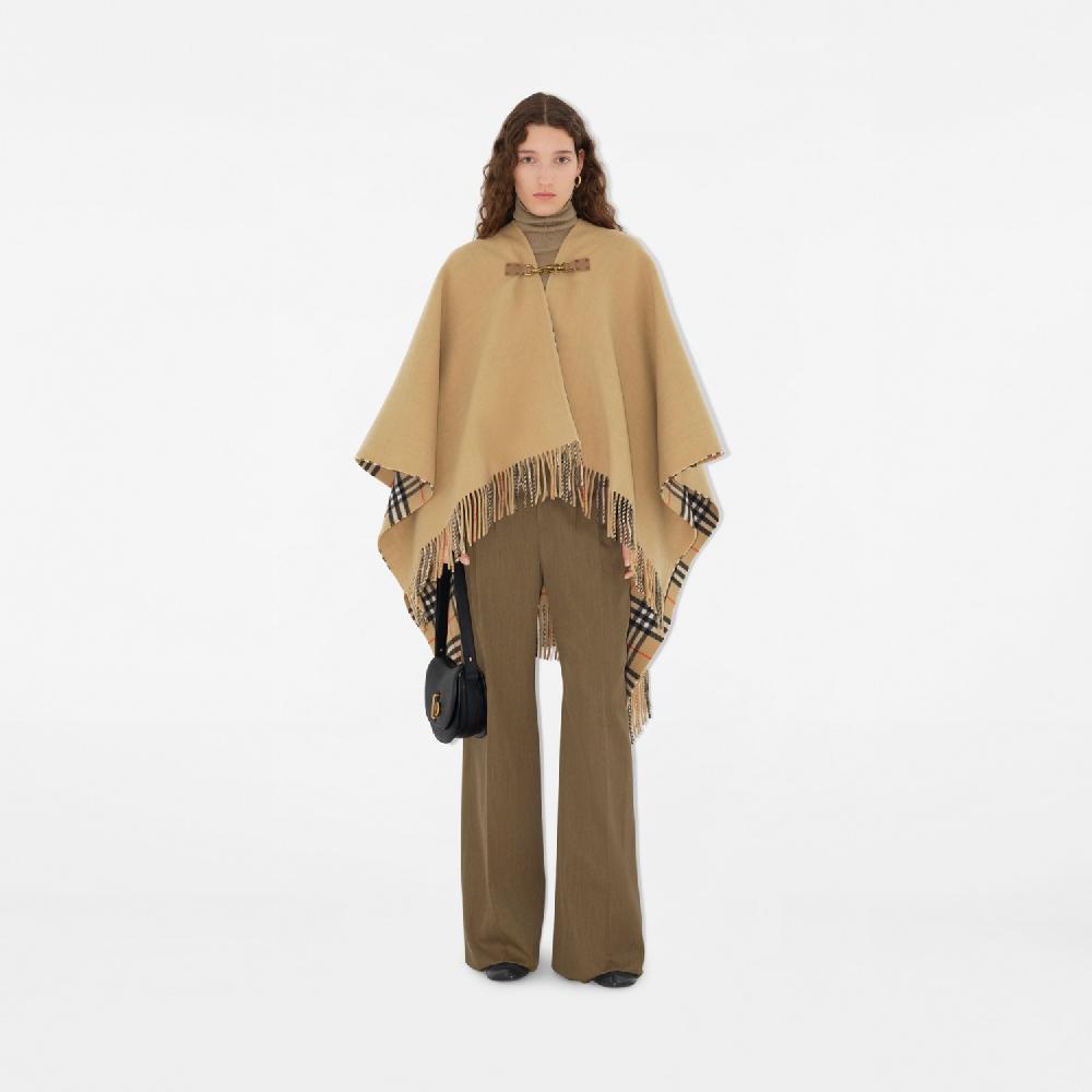 Burberry Capa en lana CheckPrecio 1.250 00 € Los más vendidos