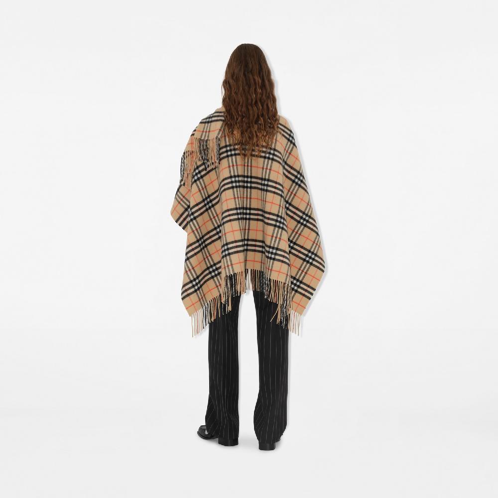 Burberry Capa en lana y cachemir CheckPrecio 990 00 € Descuento