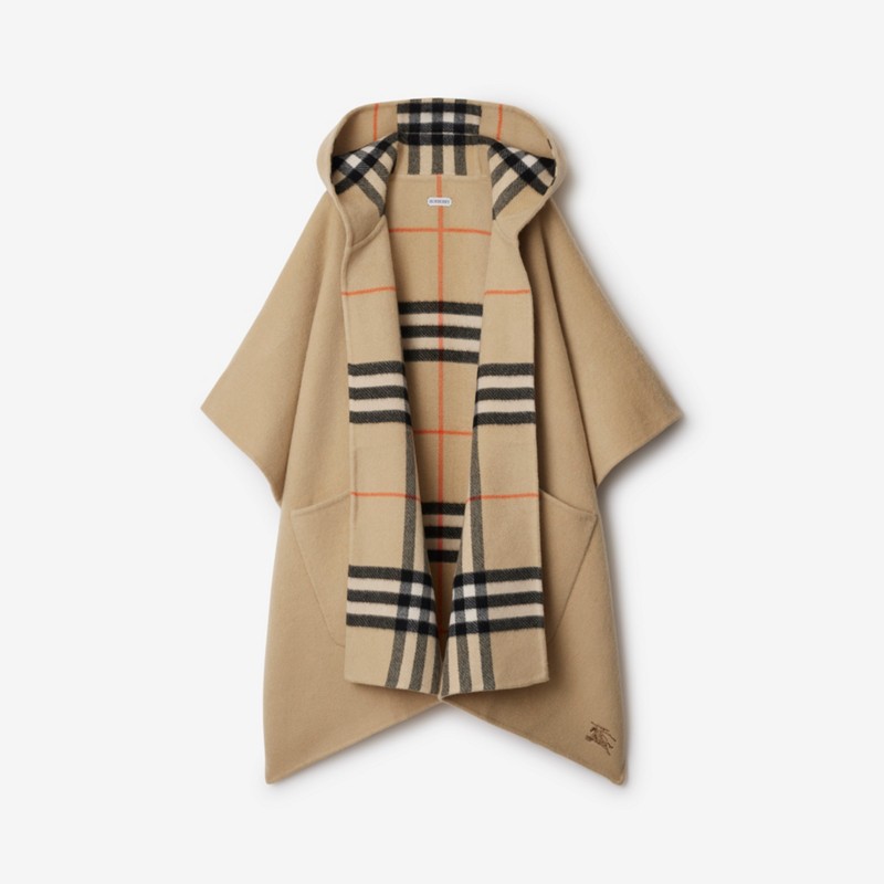 Burberry Capa reversible en cachemir CheckPrecio 2.790 00 € COMPRAR AHORA