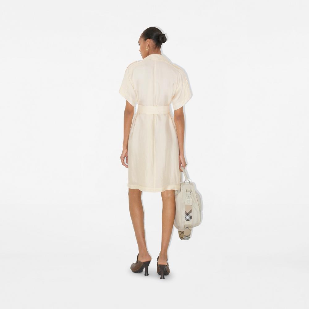 Burberry Vestido estilo trench en viscosaPrecio 1.490 00 € Novedades Último día