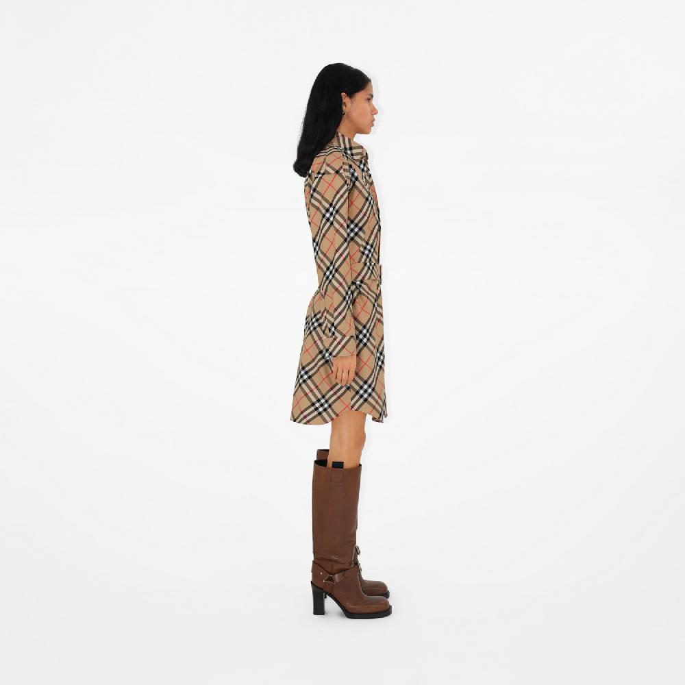 Burberry Vestido camisero en algodón CheckPrecio 990 00 € Solo hoy
