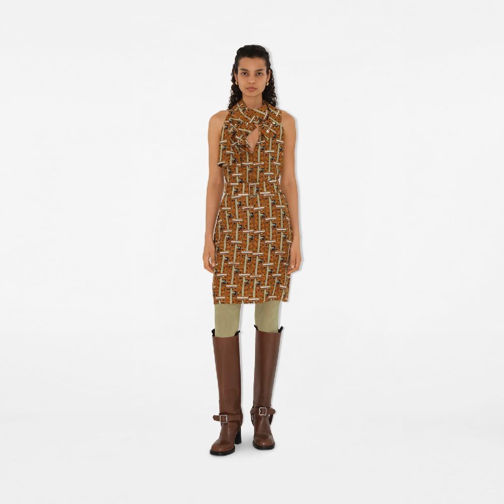 Burberry Vestido en seda con autobusesPrecio 1.750 00 € Precios de Black Friday