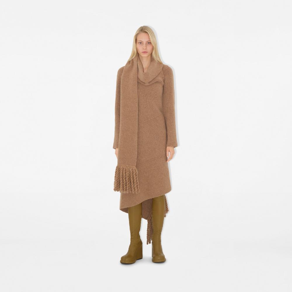 Burberry Vestido con bufanda en mezcla de lanaPrecio 2.890 00 € En oferta