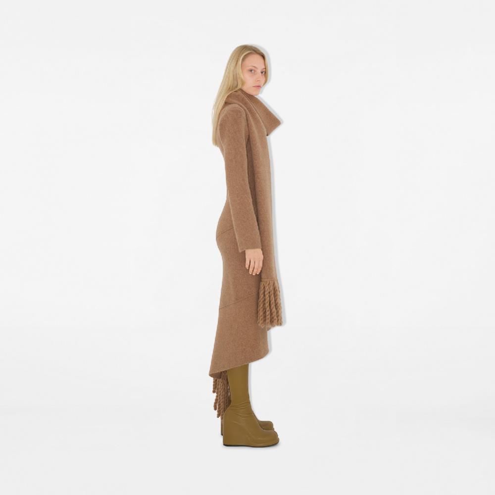 Burberry Vestido con bufanda en mezcla de lanaPrecio 2.890 00 € En oferta