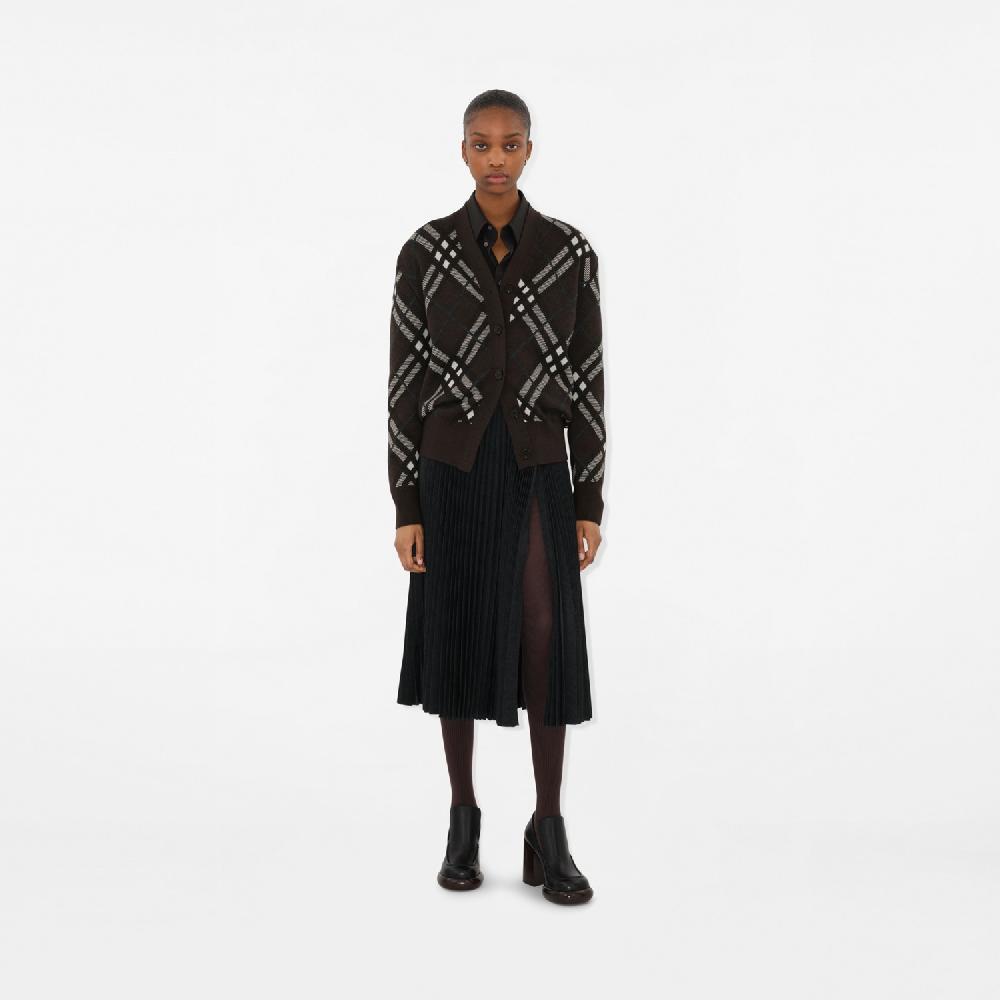 Burberry Cárdigan en mezcla de lana y mohair CheckPrecio 1.090 00 € Últimos 3 días