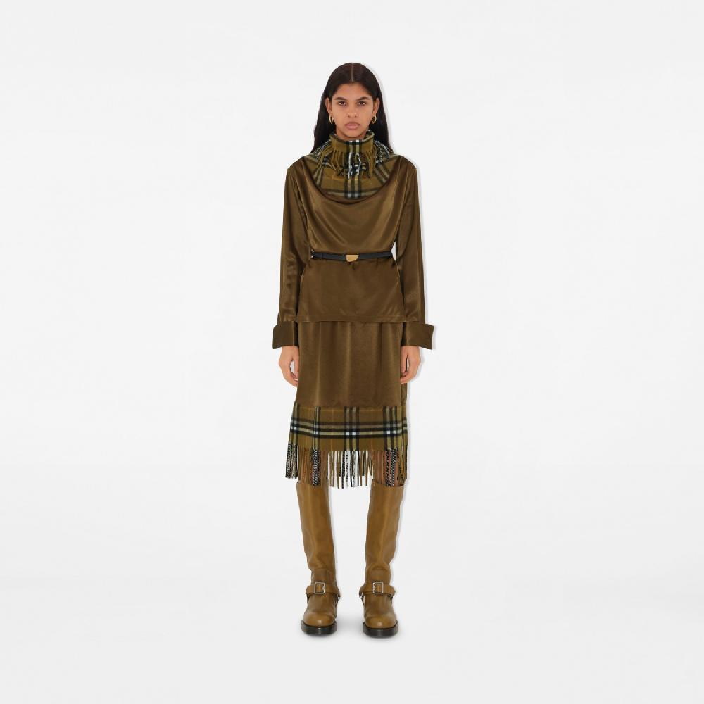 Burberry Falda en raso con bajo Check estilo bufandaPrecio 1.850 00 € Pasarela En oferta