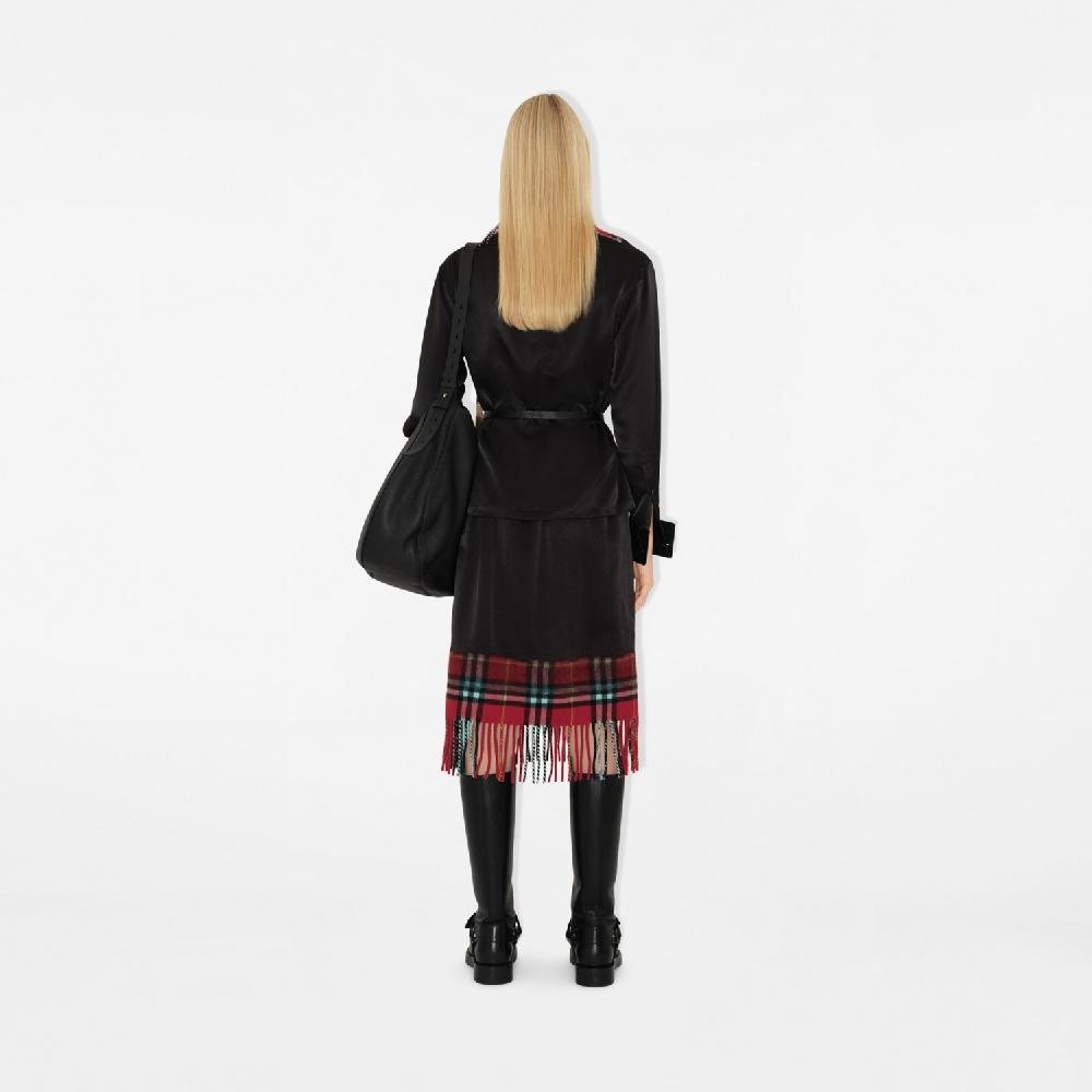 Burberry Falda en raso con bajo Check estilo bufandaPrecio 1.850 00 € Pasarela Libre de impuestos