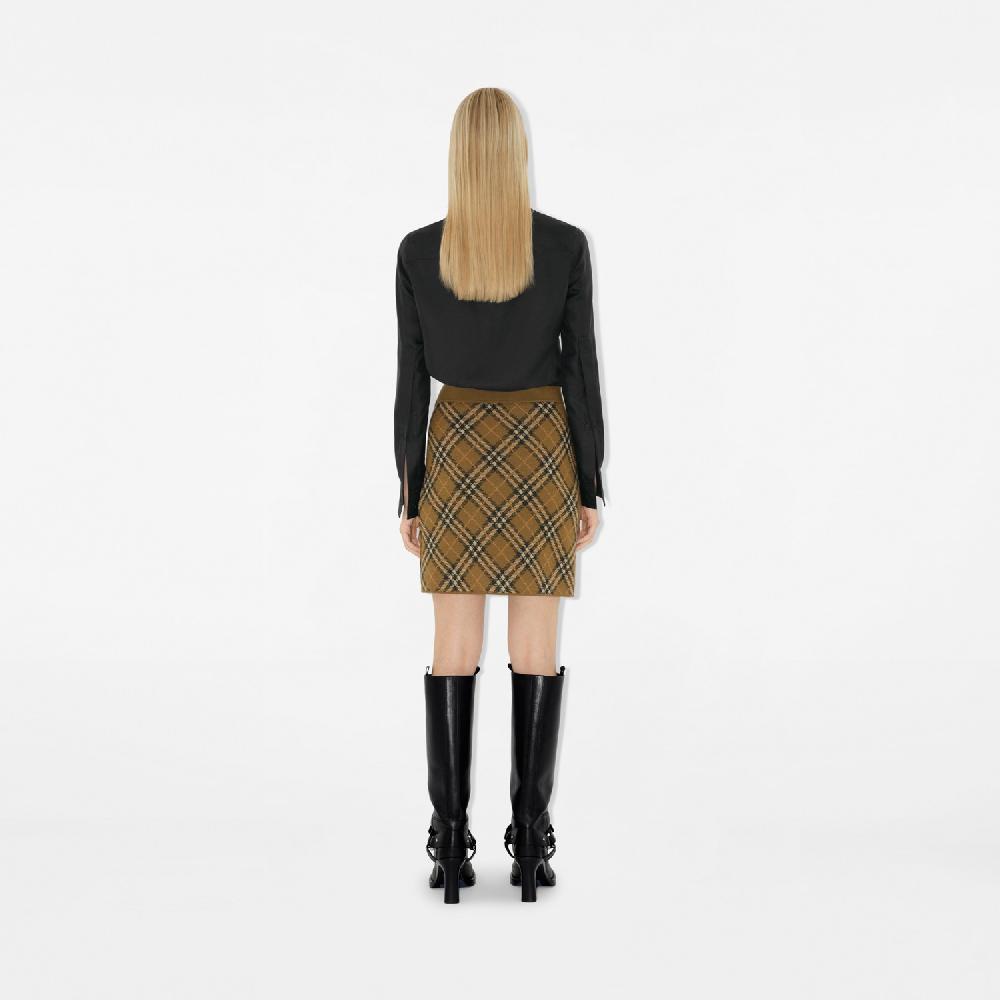 Burberry Minifalda en mezcla de lana CheckPrecio 890 00 € Pasarela Rebajas de fin de temporada