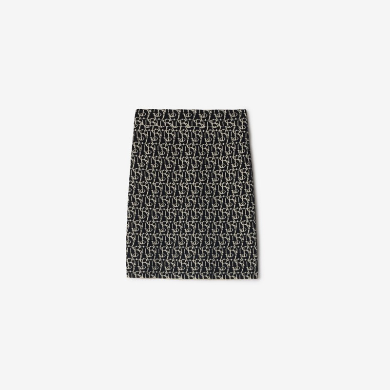 Burberry Falda en mezcla de lana con motivo B CharmPrecio 890 00 € Precio ultrabajo