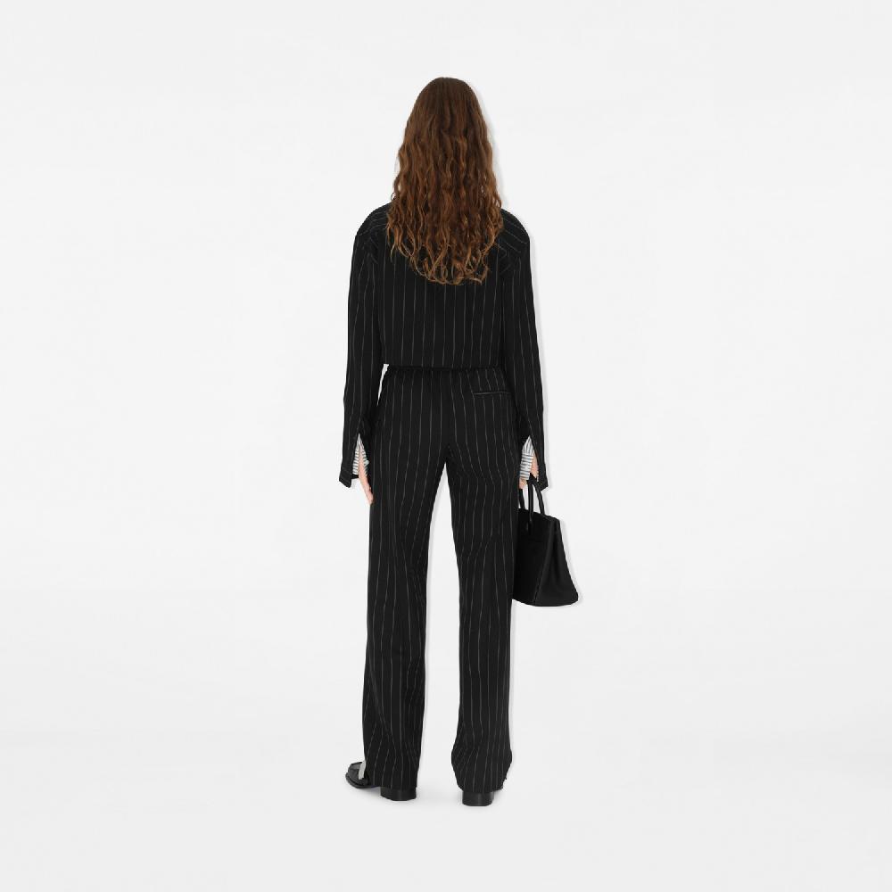 Burberry Pantalones de vestir en lana con raya diplomáticaPrecio 970 00 € En oferta