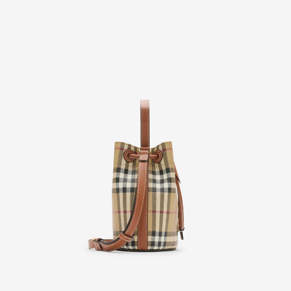 Burberry Minibolso bombonera TBPrecio 1.150 00 € En oferta