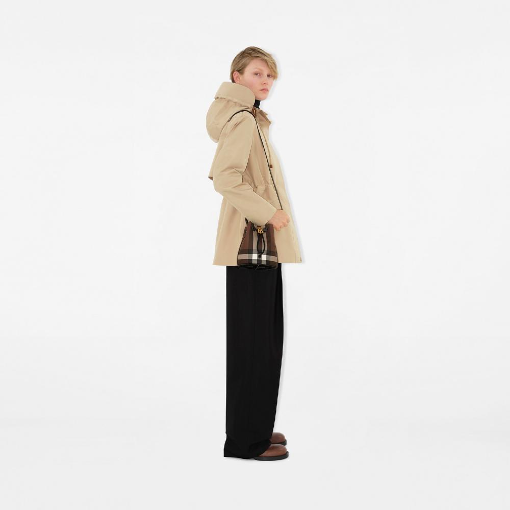 Burberry Minibolso bombonera TBPrecio 1.150 00 € Tienda