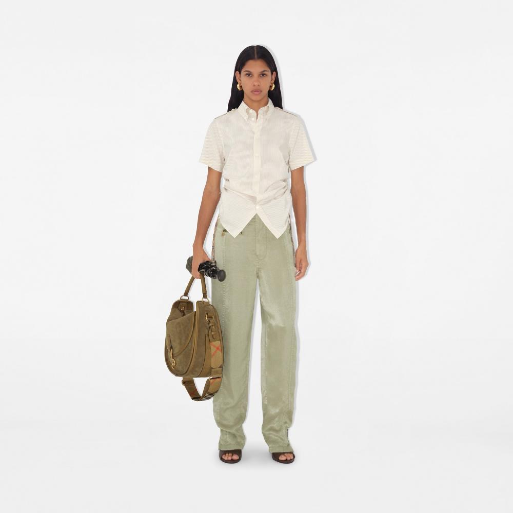 Burberry Pantalones de vestir en lyocellPrecio 1.090 00 € Novedades COMPRAR AHORA