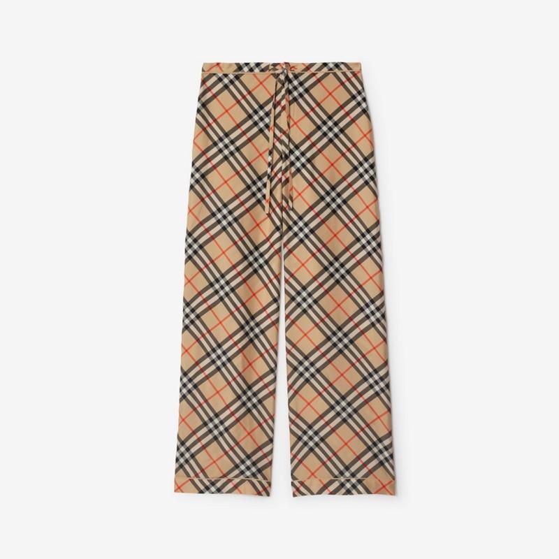 Burberry Pantalones pijameros en seda a cuadrosPrecio 1.450 00 € Solo queda un día