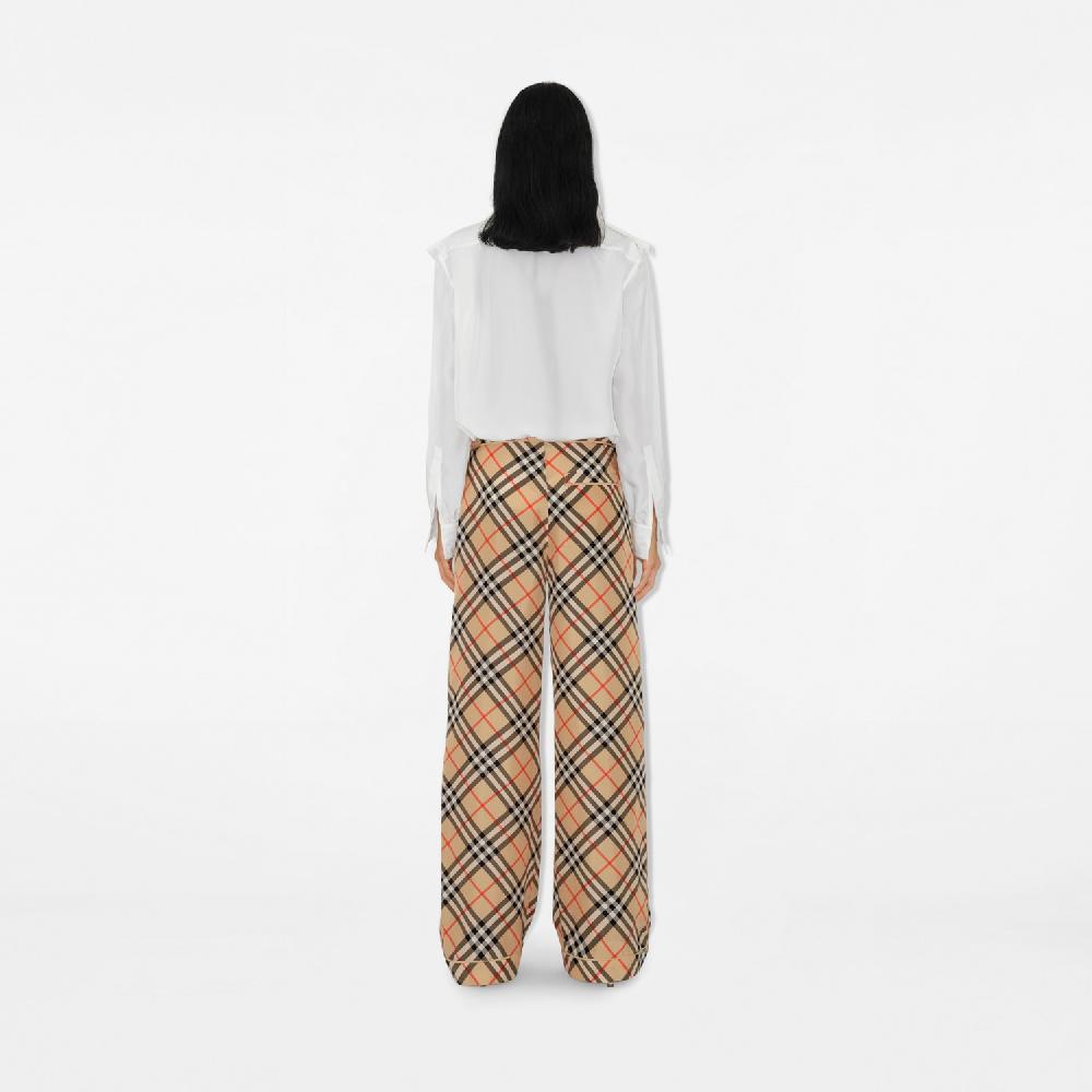 Burberry Pantalones pijameros en seda a cuadrosPrecio 1.450 00 € Solo queda un día