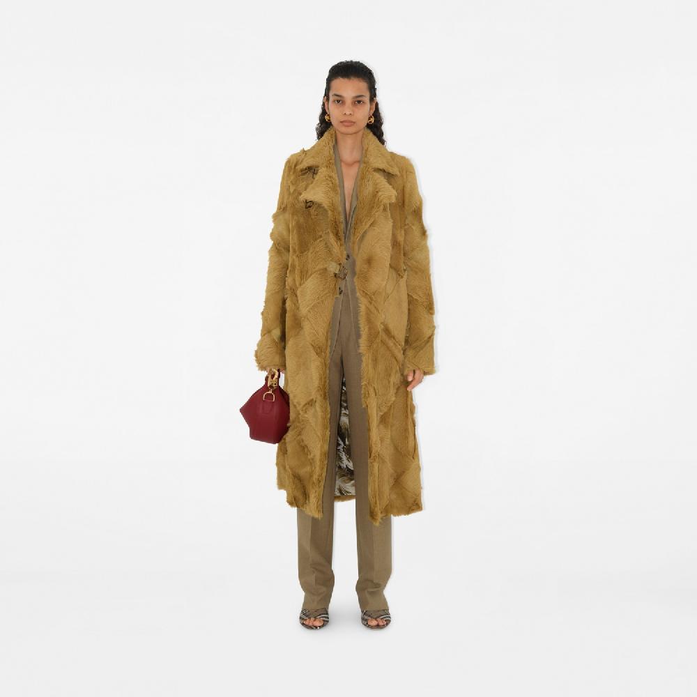Burberry Bolso Knight ArcPrecio 1.590 00 € Envío internacional gratuito