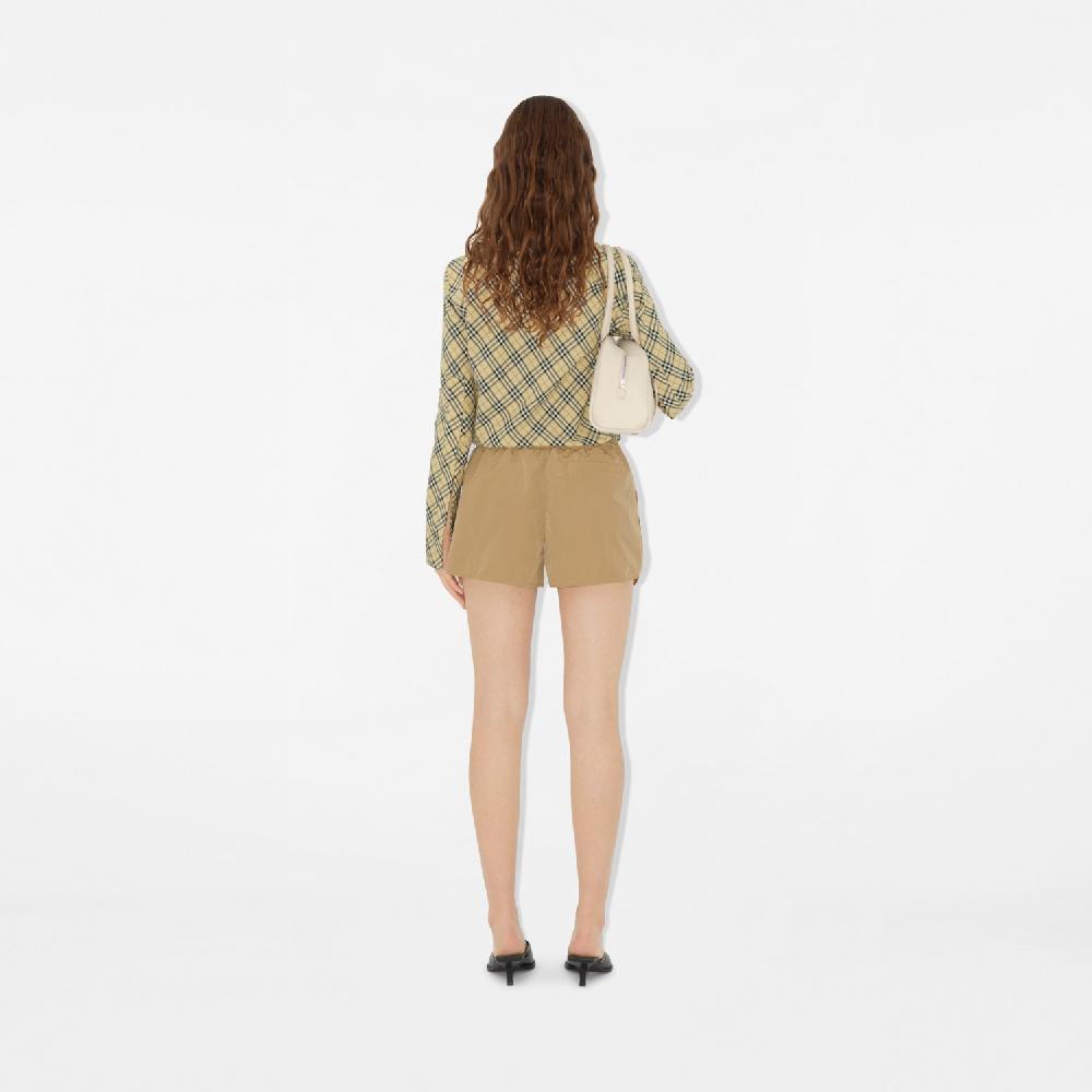 Burberry Pantalones cortos en nailon y algodónPrecio 620 00 € Ofertas