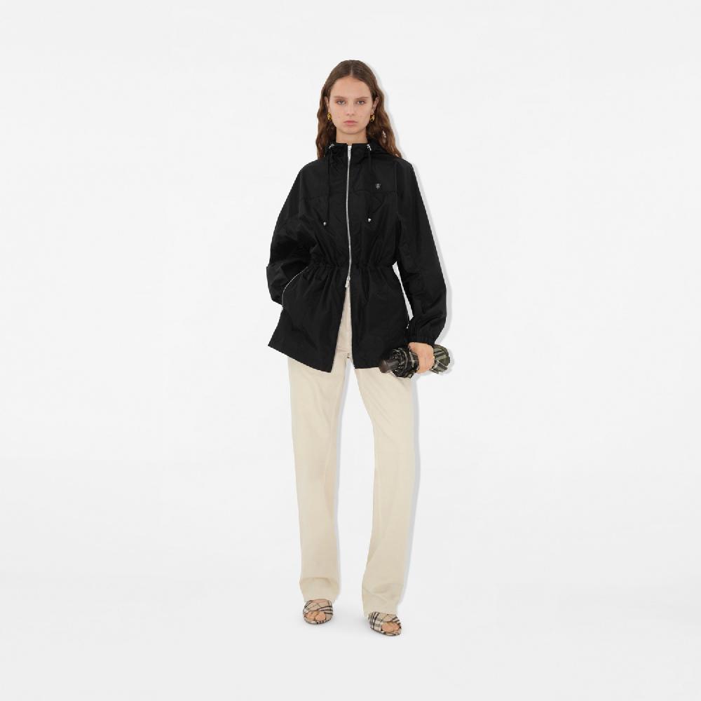 Burberry Parka corta en nailon y algodónPrecio 1.350 00 € Venta caliente