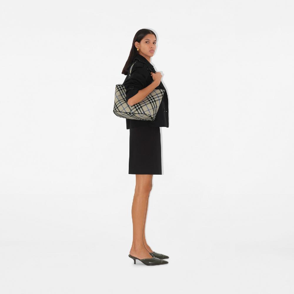 Burberry Bolso tote Check pequeñoPrecio 1.290 00 € Los más vendidos