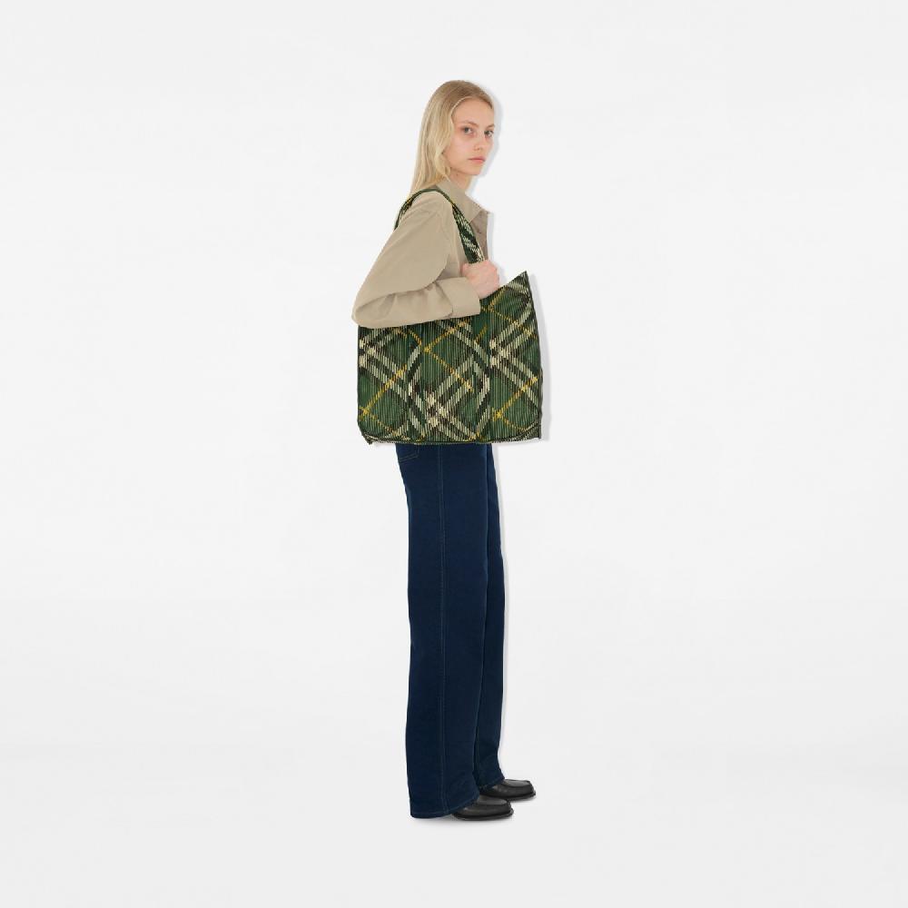 Burberry Bolso tote mediano en tejido CheckPrecio 1.590 00 € Oferta especial