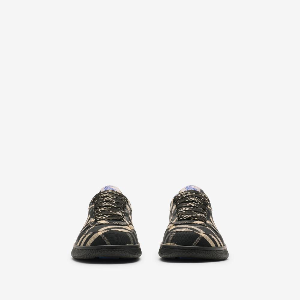 Burberry Zapatillas deportivas Terrace CheckPrecio 550 00 € Limitado a 3 días