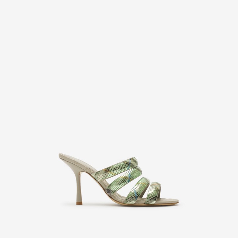Burberry Zuecos de tiras Mews en malla CheckPrecio 990 00 €