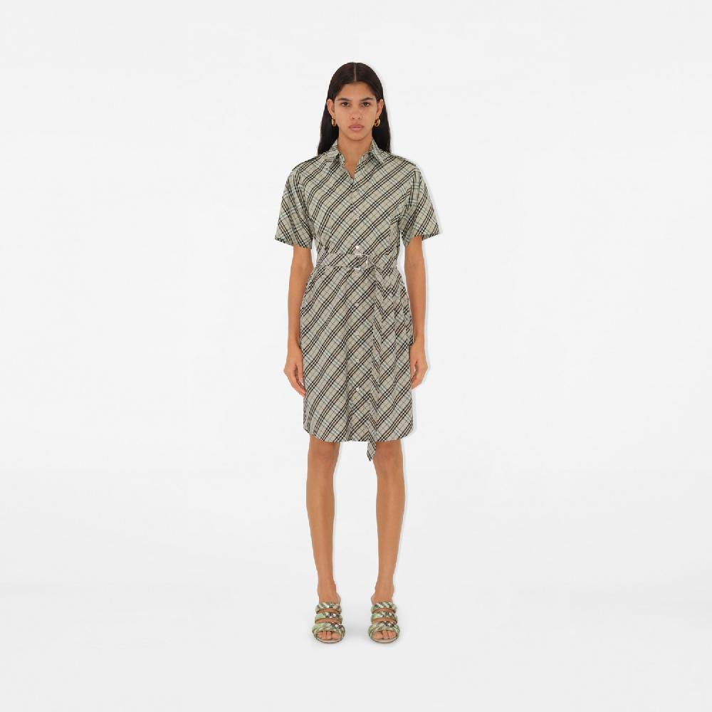 Burberry Zuecos de tiras Mews en malla CheckPrecio 990 00 € Ofertas de temporada
