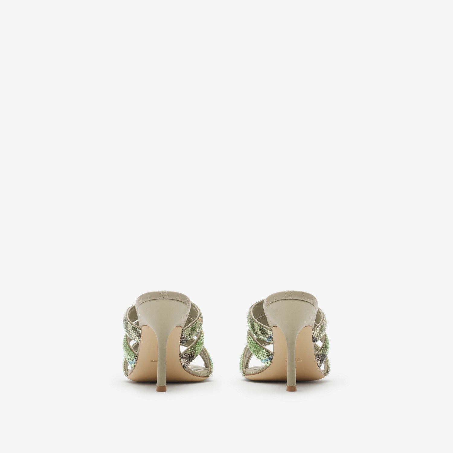 Burberry Zuecos de tiras Mews en malla CheckPrecio 990 00 € Ofertas de temporada