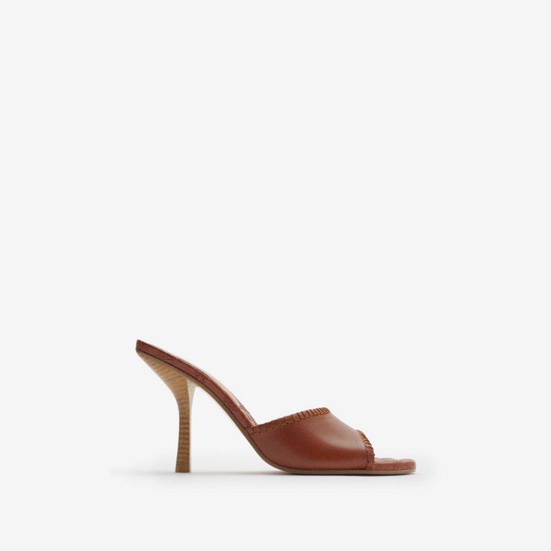 Burberry Zuecos Cabana en pielPrecio 770 00 € Pasarela