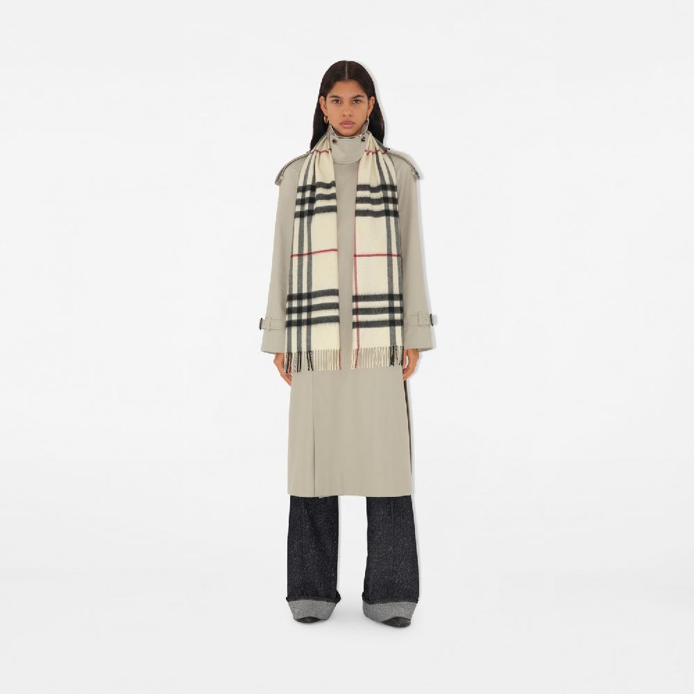 Burberry Bufanda en cachemir CheckPrecio 490 00 € Personalizable con iniciales Venta caliente