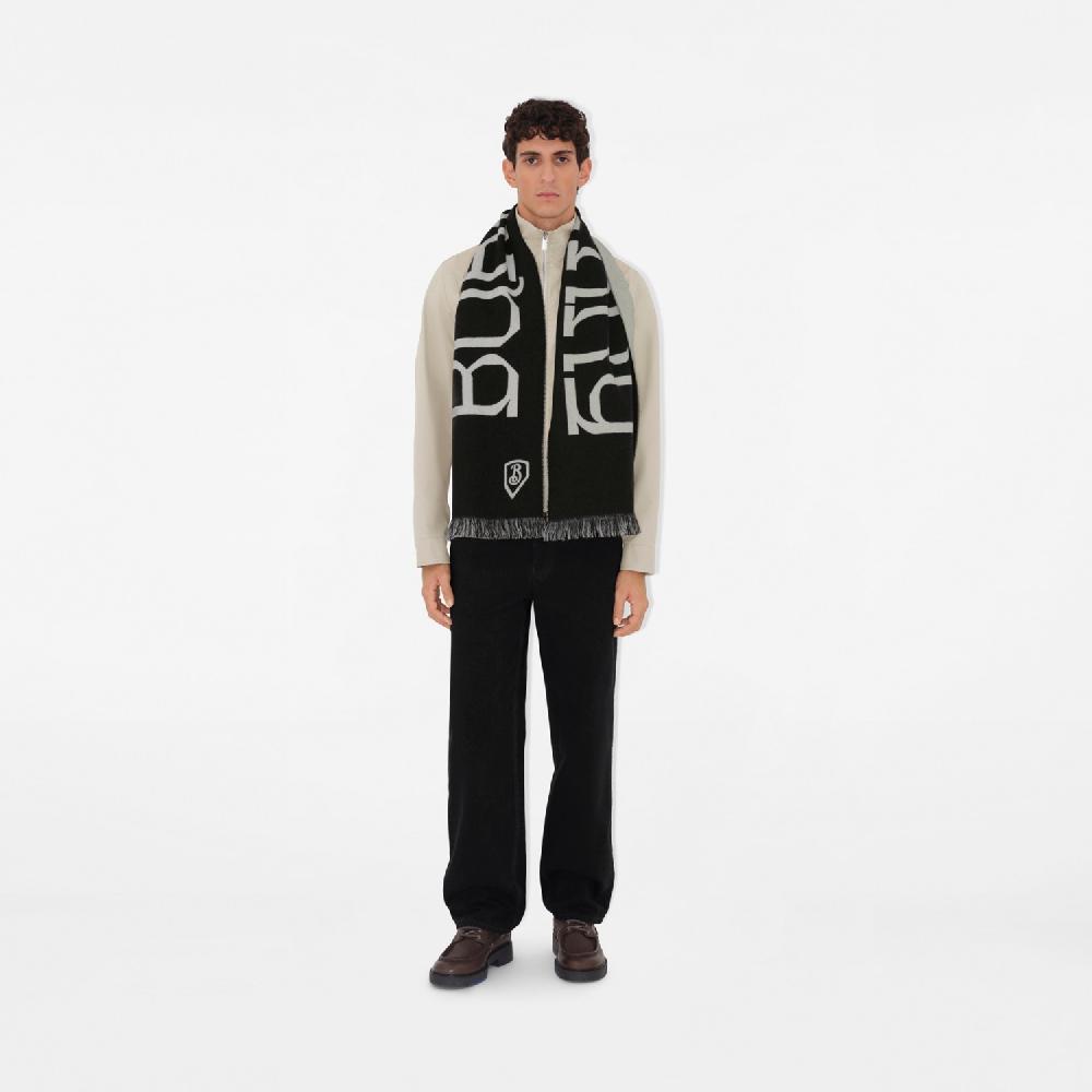 Burberry Bufanda en lana con logotipoPrecio 320 00 € Rebajas top