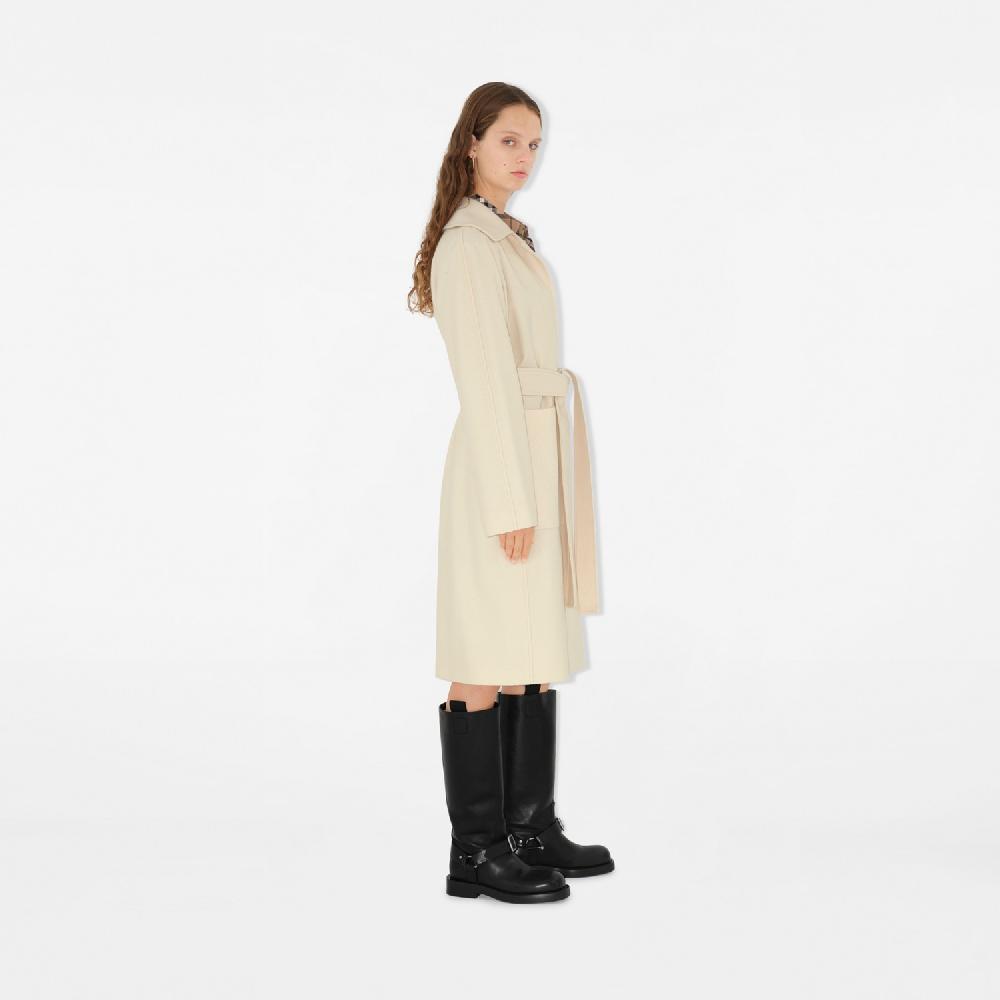 Burberry Botas altas Saddle en pielPrecio 1.750 00 € Pasarela ÚLTIMAS EDICIONES