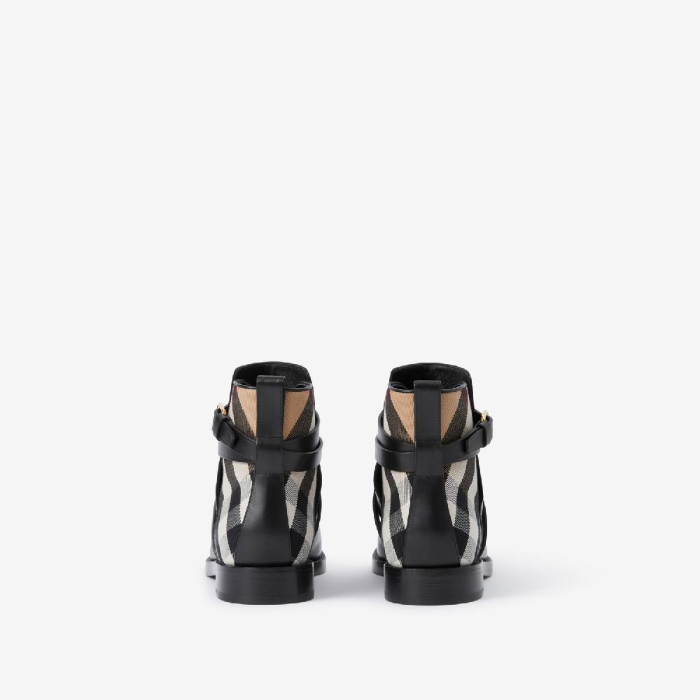 Burberry Botines en piel con paneles CheckPrecio 790 00 € Solo hoy