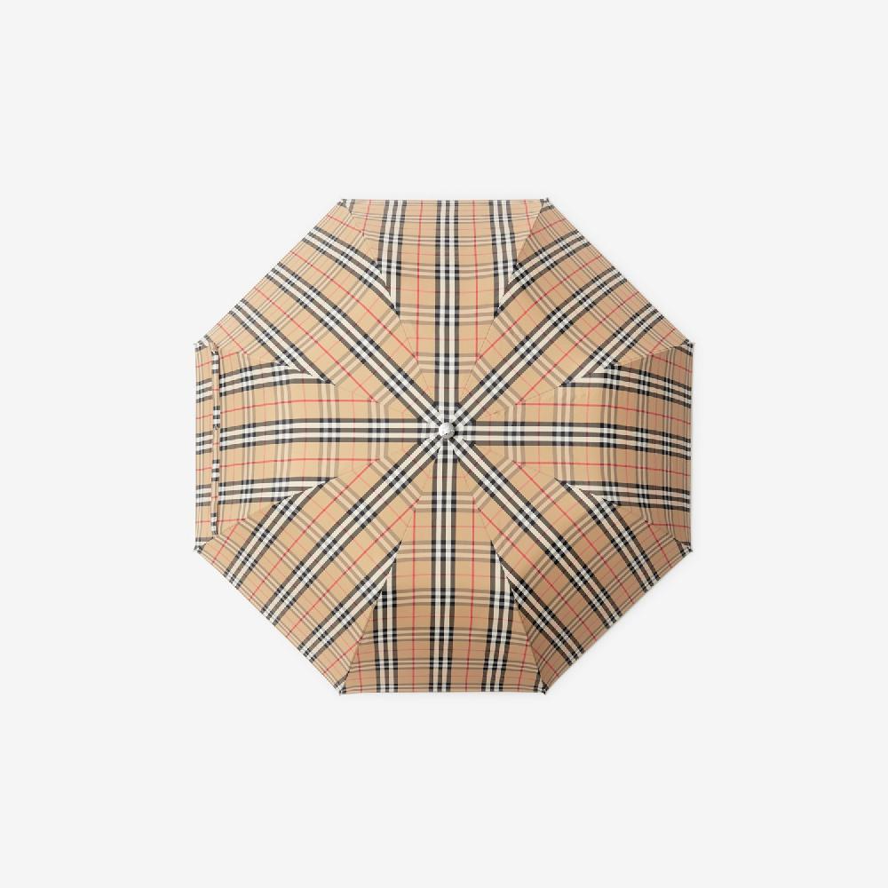 Burberry Paraguas plegable CheckPrecio 480 00 € Envío internacional gratuito