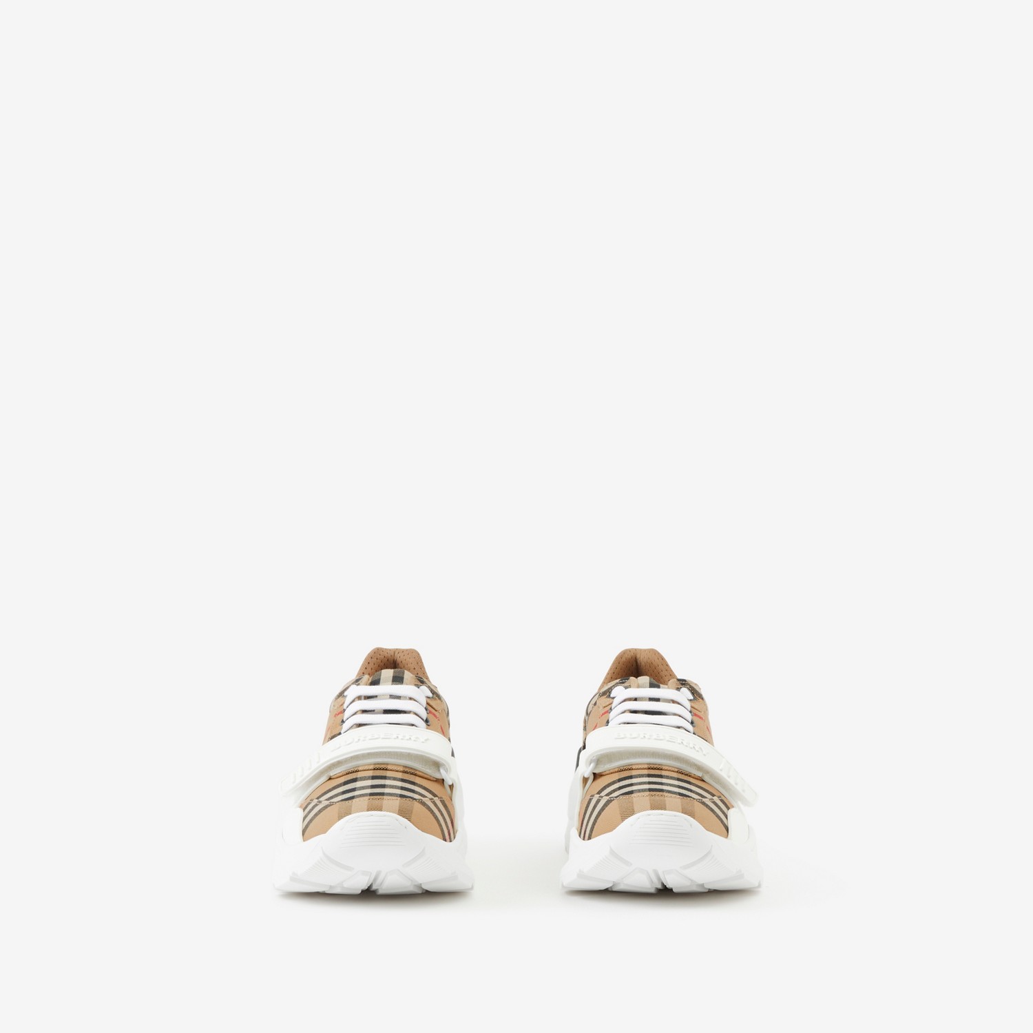 Burberry Zapatillas deportivas en tejido Check y pielPrecio 650 00 € Disponibilidad limitada Libre de impuestos