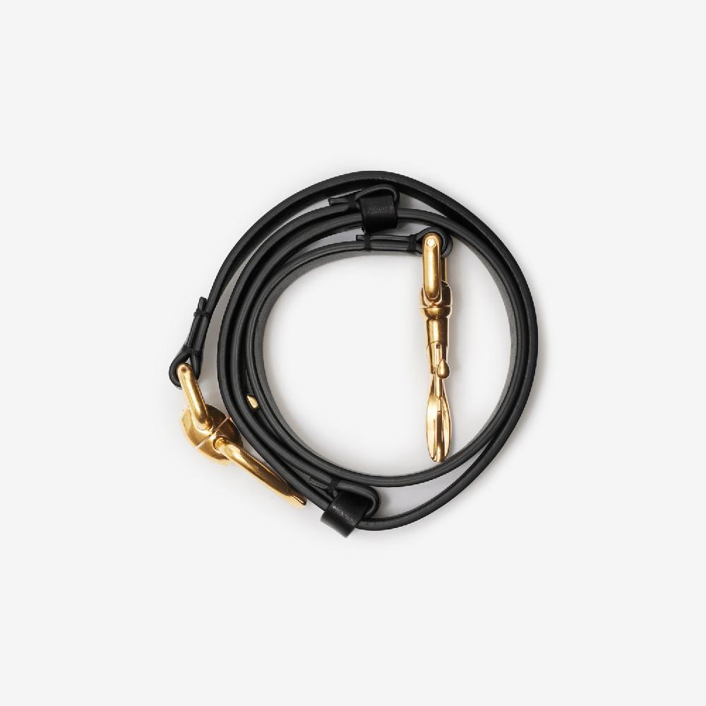 Burberry Cinturón Equestrian en pielPrecio 520 00 € Personalizable con iniciales Ventas relámpago