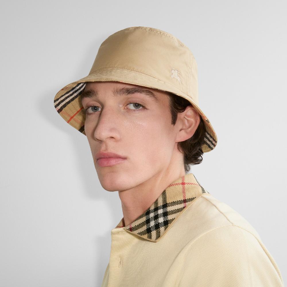 Burberry Sombrero de pesca reversible en gabardinaPrecio 390 00 € Novedades Envío gratis