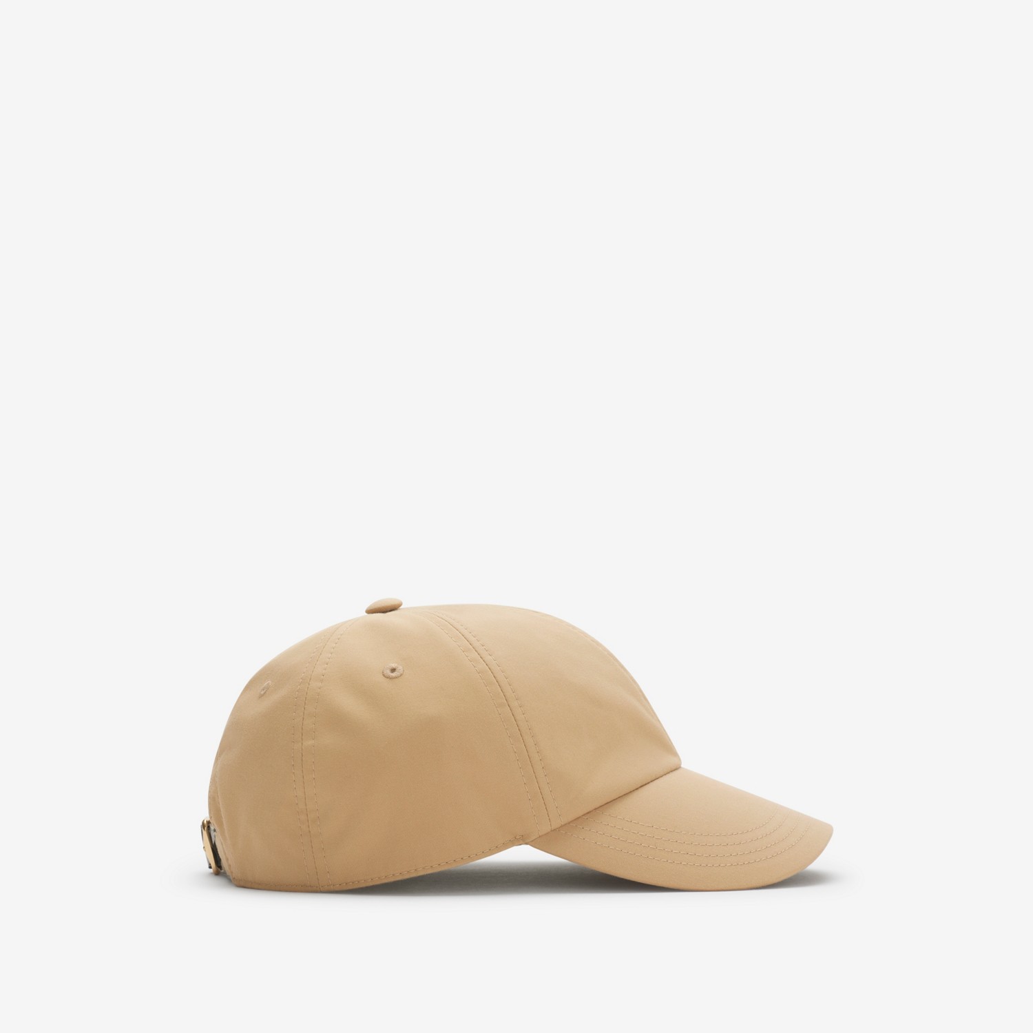 Burberry Gorra en gabardinaPrecio 320 00 € Novedades COMPRAR AHORA