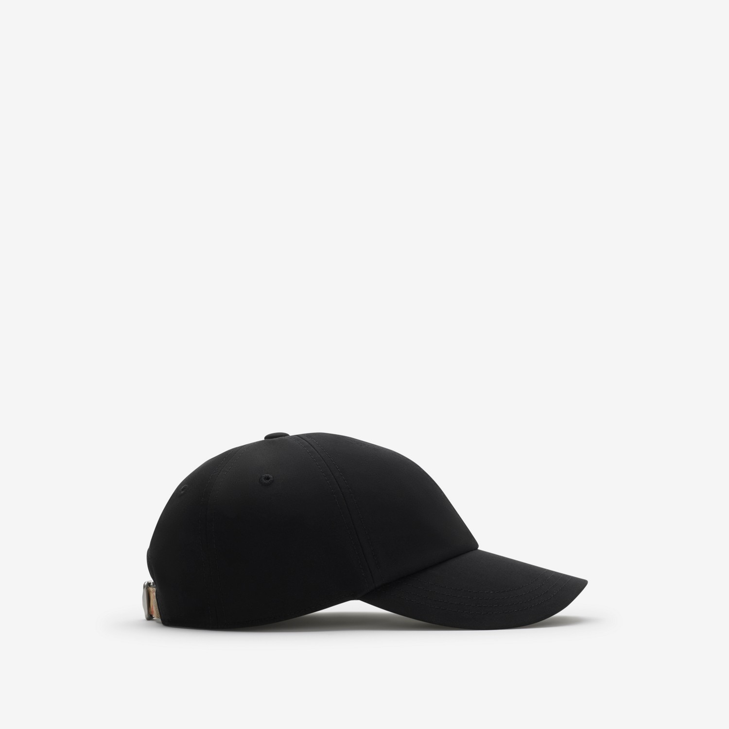 Burberry Gorra en gabardinaPrecio 320 00 € Novedades ÚLTIMAS EDICIONES