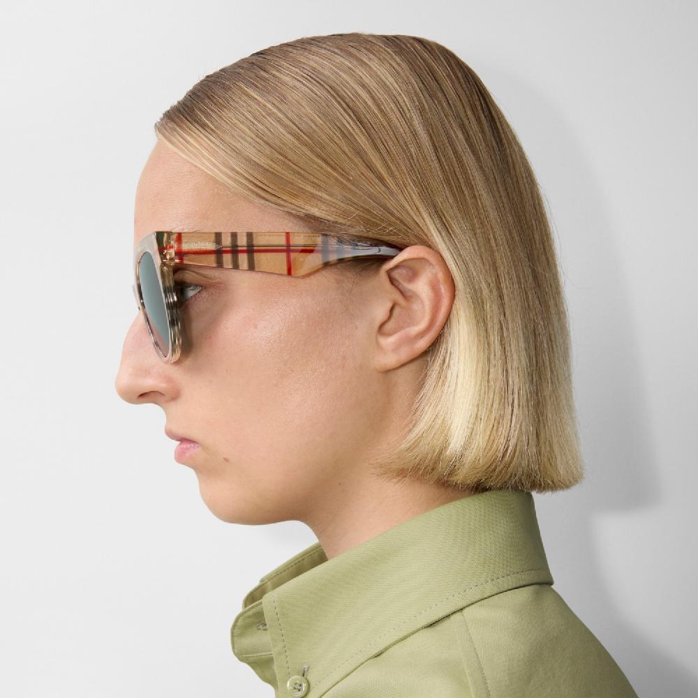 Burberry Gafas de sol con montura redonda CheckPrecio 210 00 € Personalizable con iniciales En oferta