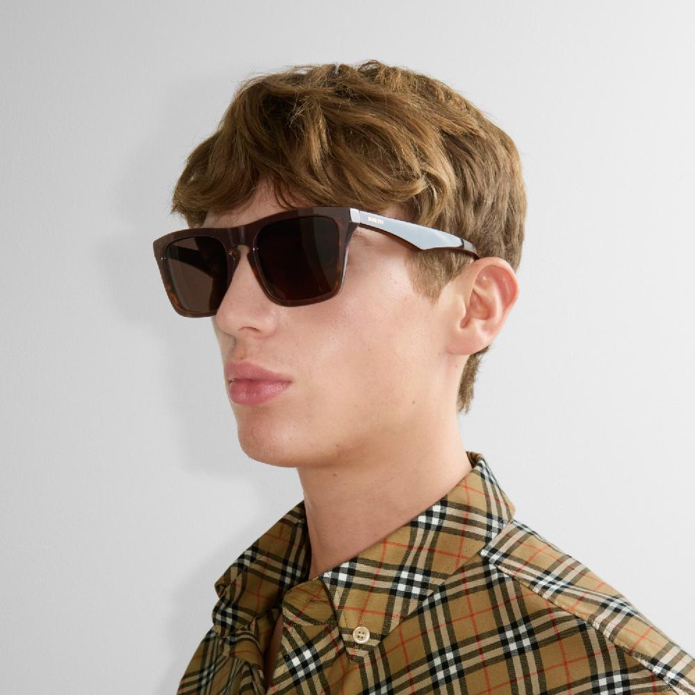 Burberry Gafas de sol Code con montura cuadradaPrecio 220 00 € En línea