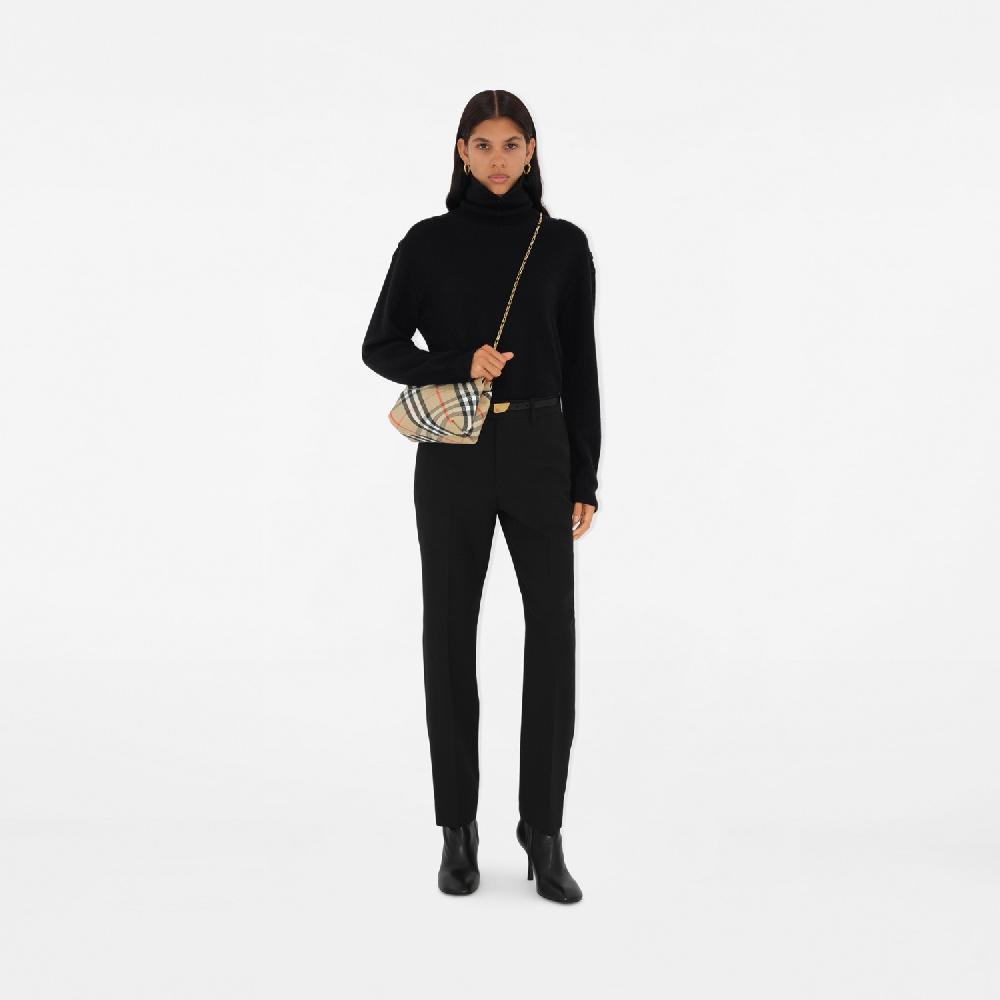 Burberry Bolso de mano Snip con asa de cadenaPrecio 970 00 € Oferta especial