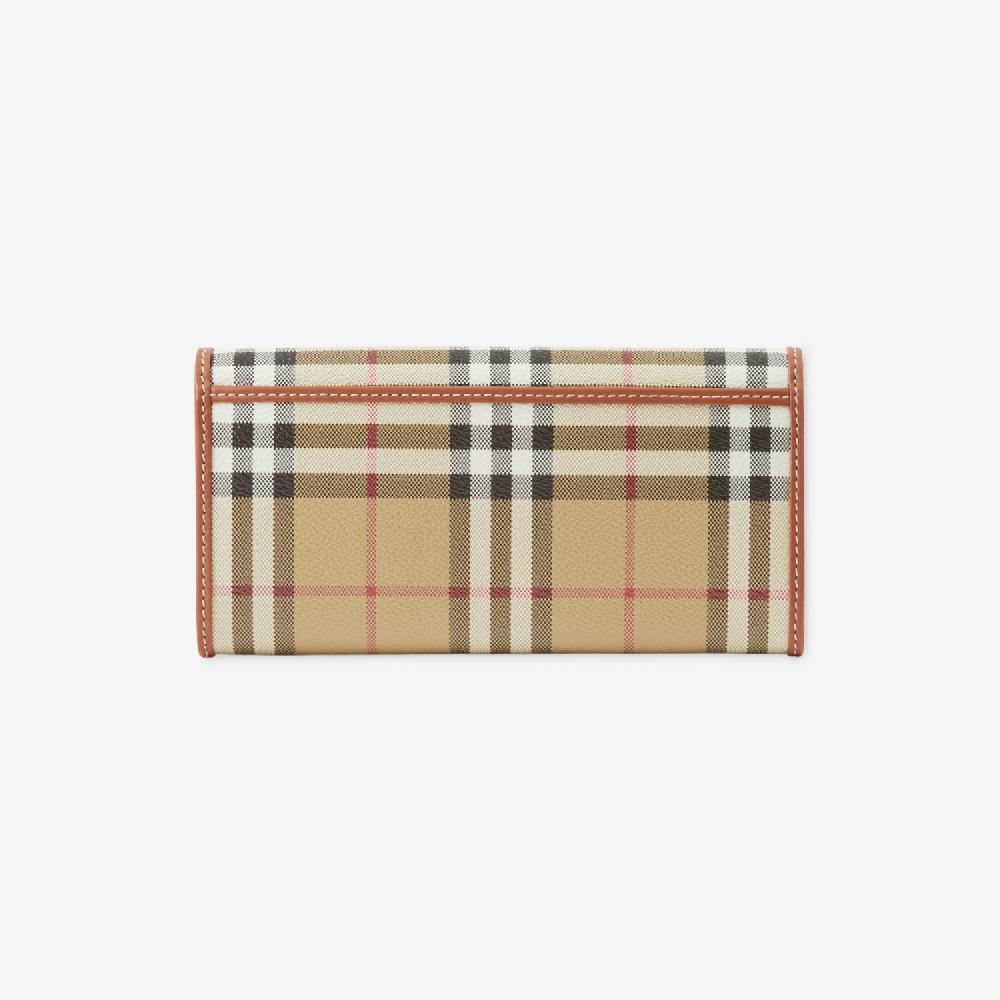 Burberry Cartera continental CheckPrecio 570 00 € Personalizable con iniciales Envío gratis